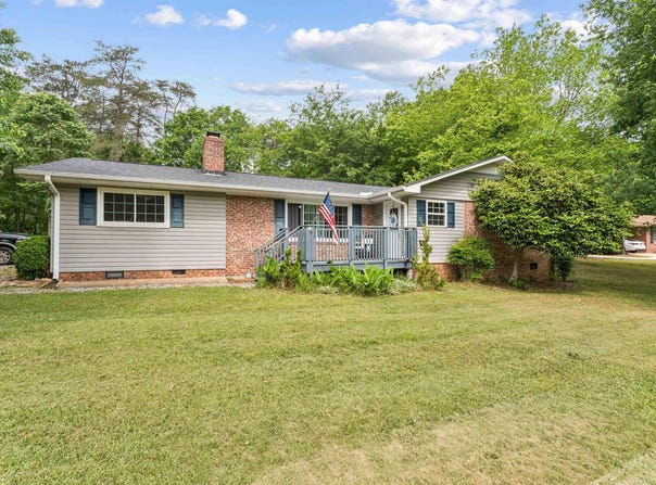 817 Johnson Road, Central, SC 29630