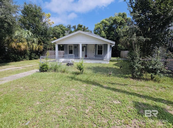 204 N E Street, Pensacola, FL 32502