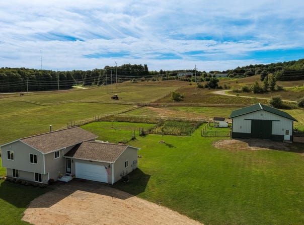 7250 E Lincoln Road, Cedar, MI 49621
