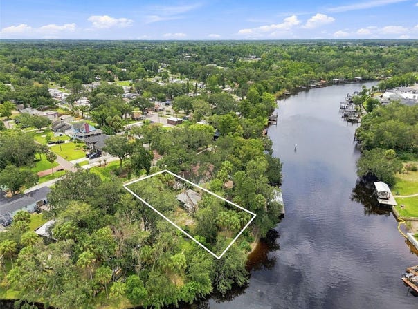 11301 SYLVAN GREEN Lane, RIVERVIEW, FL 33569