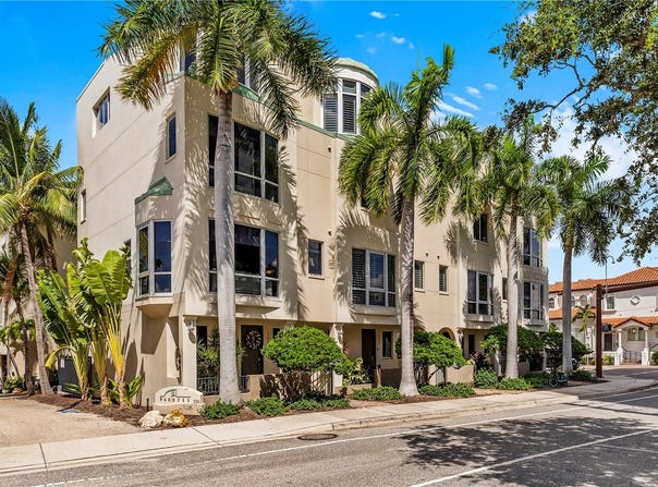 235 COCOANUT Avenue, SARASOTA, FL 34236