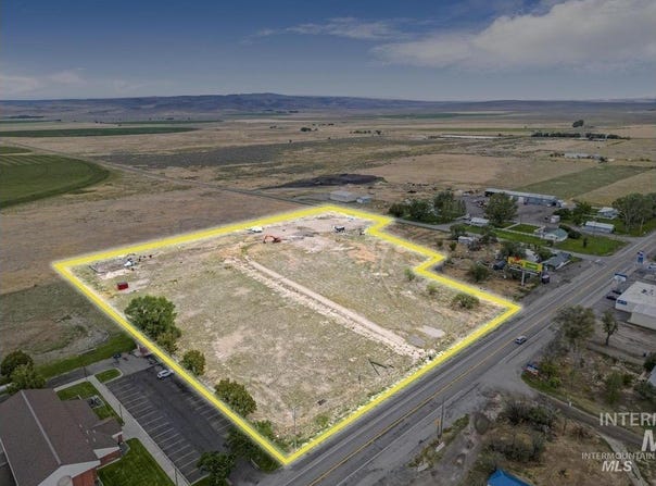 2408 E 2450 N, Hollister, ID 83301