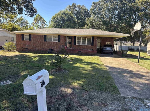 316 Sharon Street, Scottsboro, AL 35768