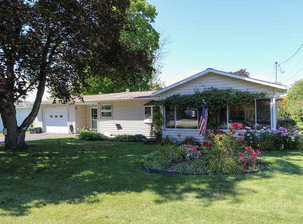 35 Seneca Drive, Plattsburgh, NY 12901
