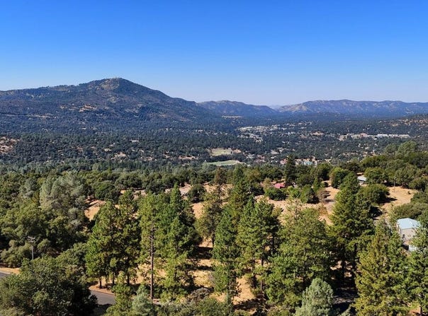 10 Timberwood Lane, Oakhurst, CA 93644