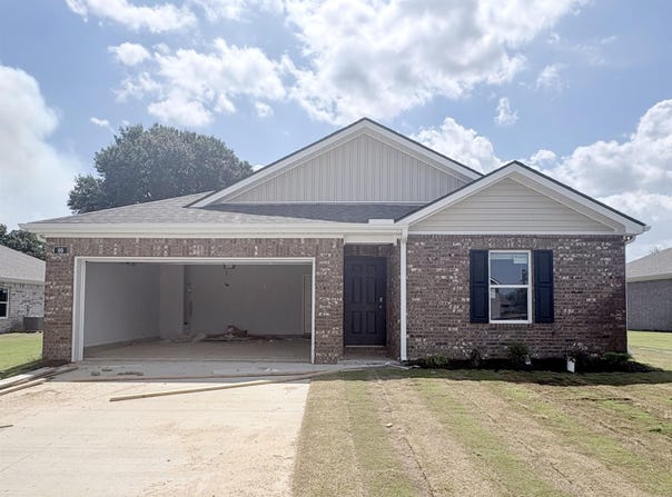 69 Clearwater Drive, Brookland, AR 72417
