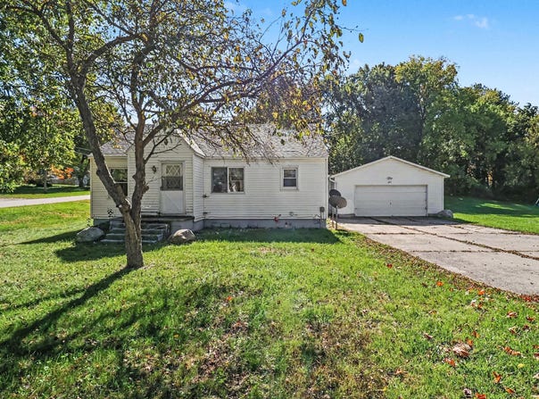 292 E Michigan Avenue, Hesperia, MI 49421