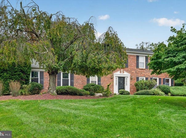 2 TRACEY Drive, LAWRENCE TWP, NJ 08648