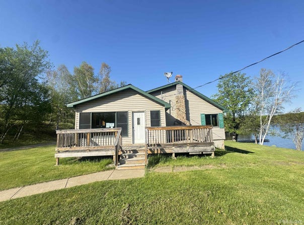 277 Marinello Road, Iron River, MI 49935