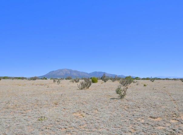 Via Conejo, Edgewood, NM 87015