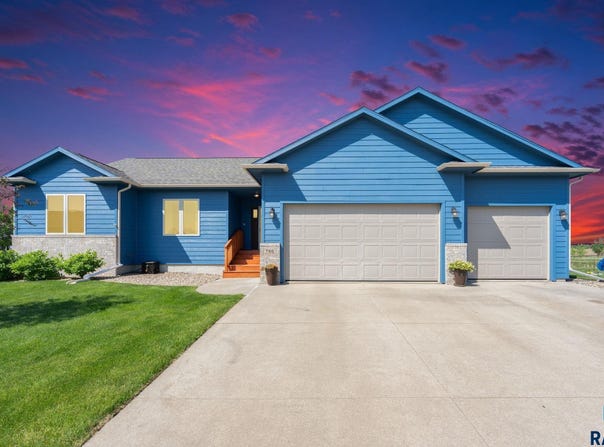 760 Fox Ct, Tea, SD 57064