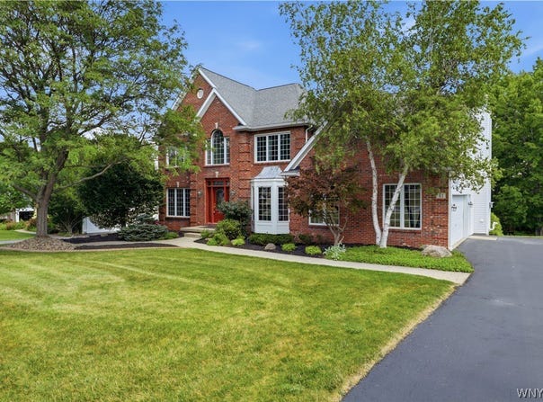 41 Brompton Court, Orchard Park, NY 14127