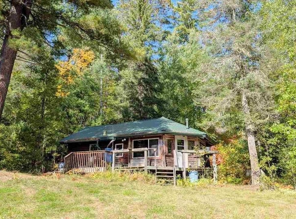 5957 River Road, Orr, MN 55771