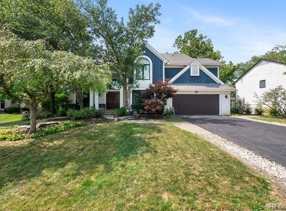 7367 Village Square Drive, West Bloomfield Twp, MI 48322