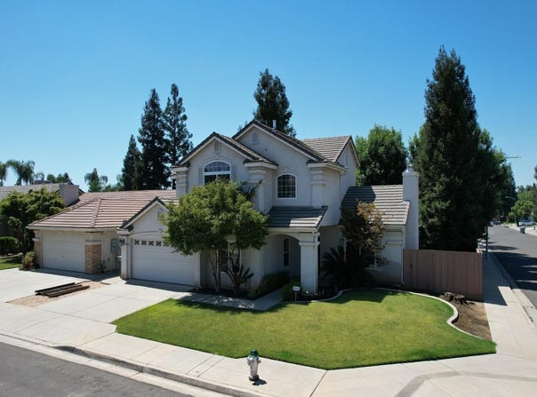 2771 E Waterford, Fresno, CA 93720