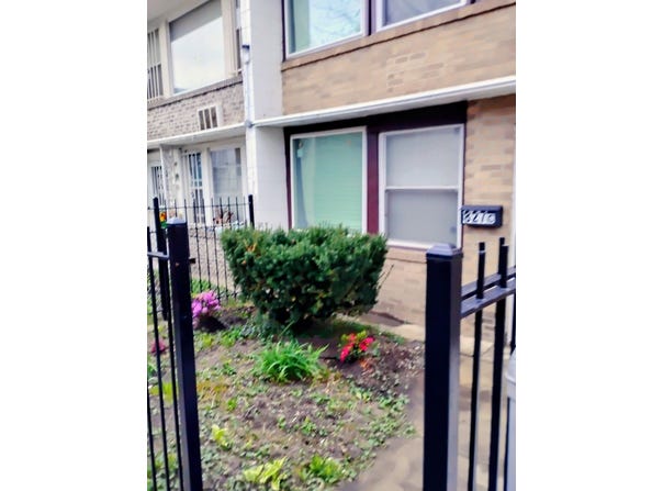 827 E 48th Street, Chicago, IL 60615