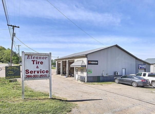 33182 Charleston Road, Leon, WV 25123