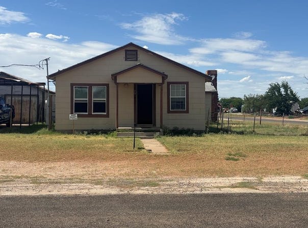 301 4th, Wickett, TX 79788