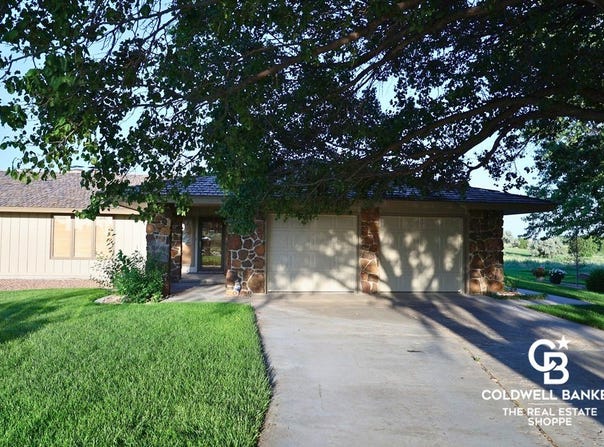 818 Kensington Boulevard, Garden City, KS 67846