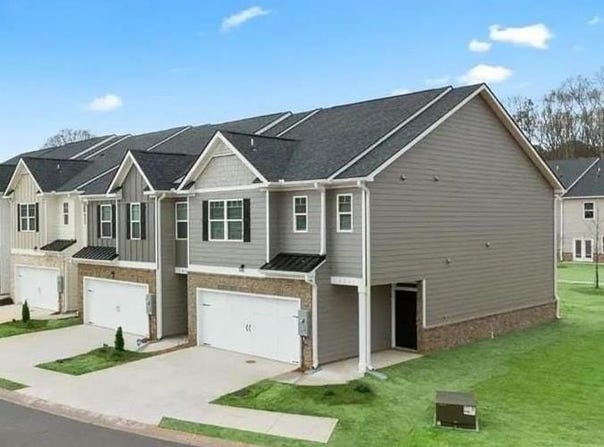 103 Hampton Circle, Mcdonough, GA 30253