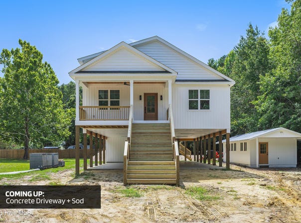 203 Sand Dollar Lane, Hampstead, NC 28443