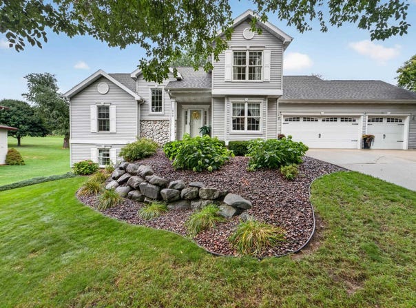 1604 Three Wood Drive, Mount Horeb, WI 53572