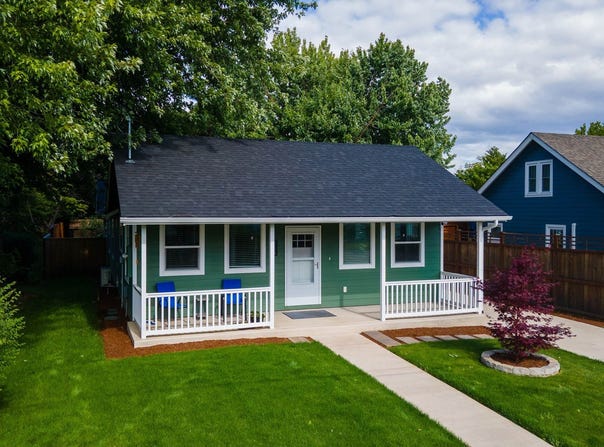 233 S 15TH St, Philomath, OR 97370