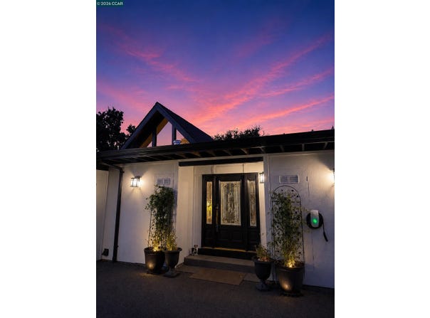 3196 Diablo View Rd, Lafayette, CA 94549