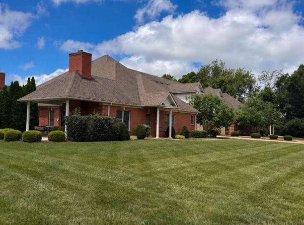 150 Sugartree Lane, Versailles, KY 40383