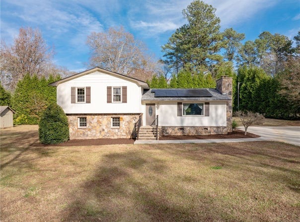 615 Spring Forest Drive, Central, SC 29630