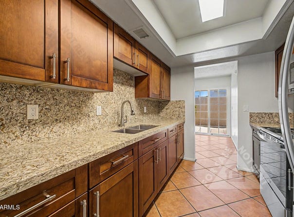 912 E VILLA RITA Drive, Phoenix, AZ 85022