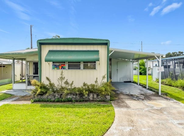 2580 Nursery Rd, Clearwater, FL 33764