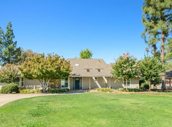 5667 Amber Avenue, Clovis, CA 93619