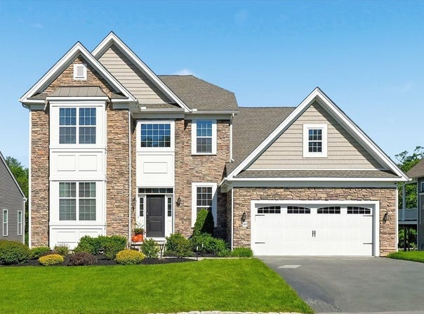 49 Pine Tree Dr, Methuen, MA 01844