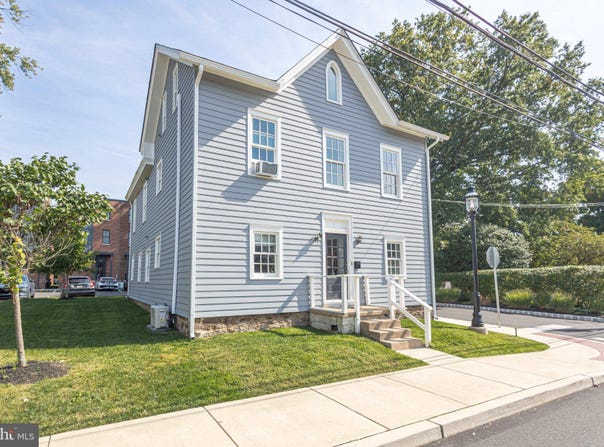 211 COURT Street, NEWTOWN, PA 18940