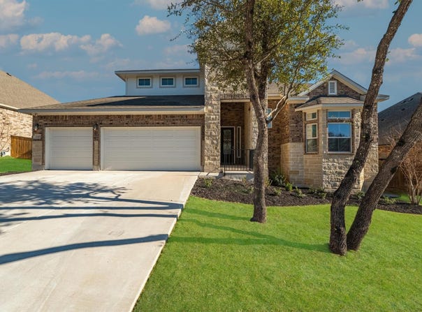 2345 Airport Dr, Leander, TX 78641
