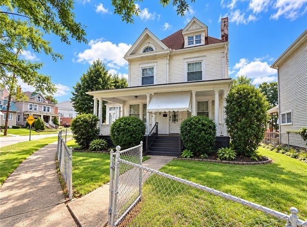 210 Washington Ave, Vandergrift, PA 15690