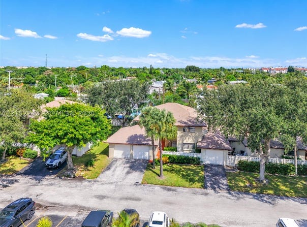 1769 NE 40th Pl, Pompano Beach, FL 33064