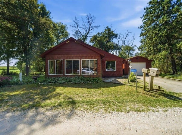 32582 232nd Street, Eldora, IA 50627
