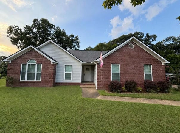 105 Carimar Place, Headland, AL 36345