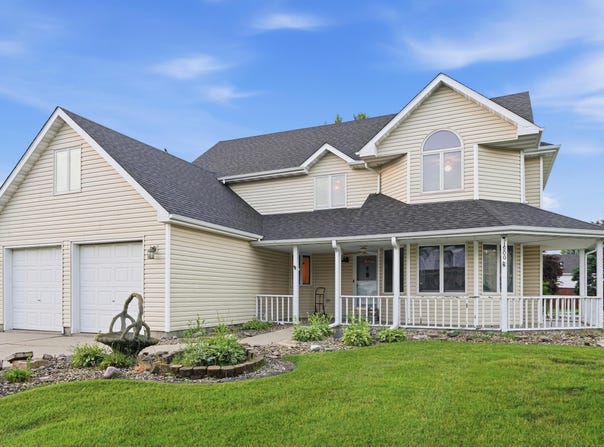 1500 W 96th Place, Crown Point, IN 46307