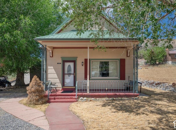 240 W LEADVILLE Row, Eureka, UT 84628