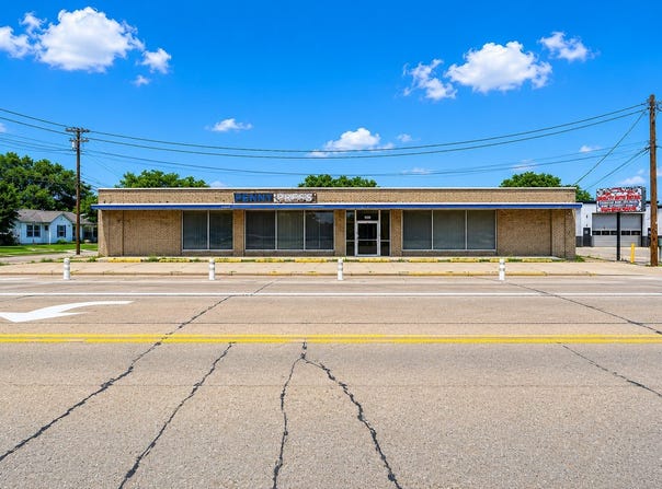 222 W Parkway Street, Denton, TX 76201