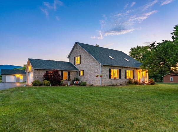 1802 N RIVER RD, MOUNT SOLON, VA 22843