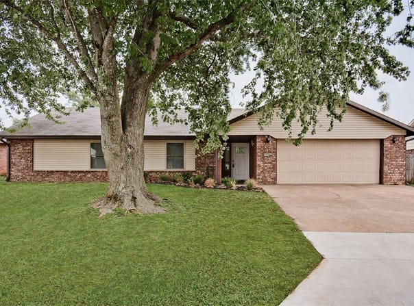 1703 SE P Street, Bentonville, AR 72712
