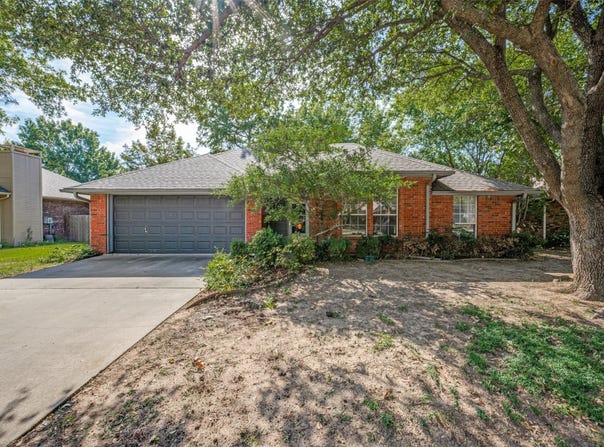 2604 Oak Park Drive, Denton, TX 76209
