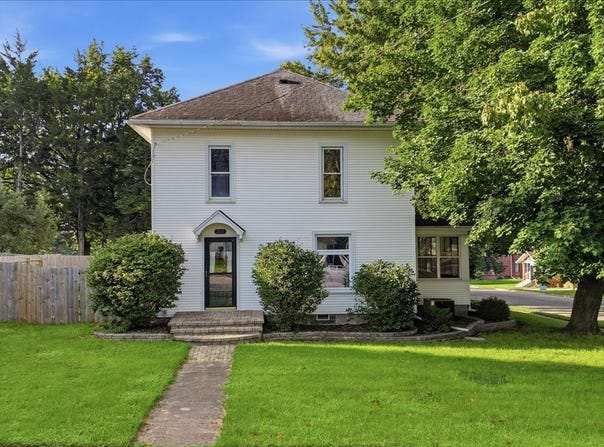 200 E North Street, Walnut, IL 61376