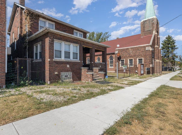 4822 Kennedy Avenue, East Chicago, IN 46312