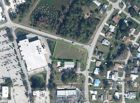 119 Memorial Drive, Sebring, FL 33870