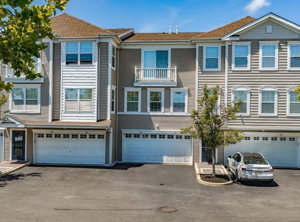 27 Bayside Dr, Somers Point, NJ 08244